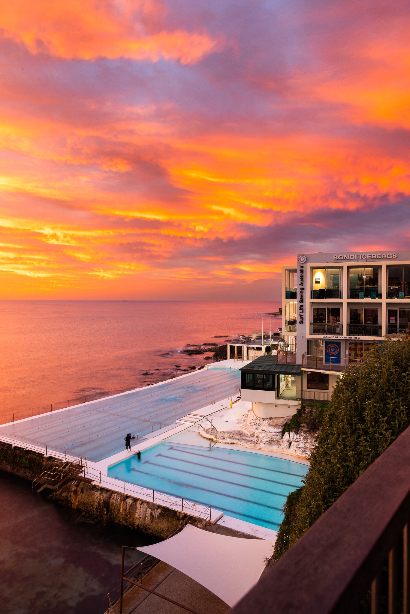 'Bondi Icebergs Vibrant' Paper Print